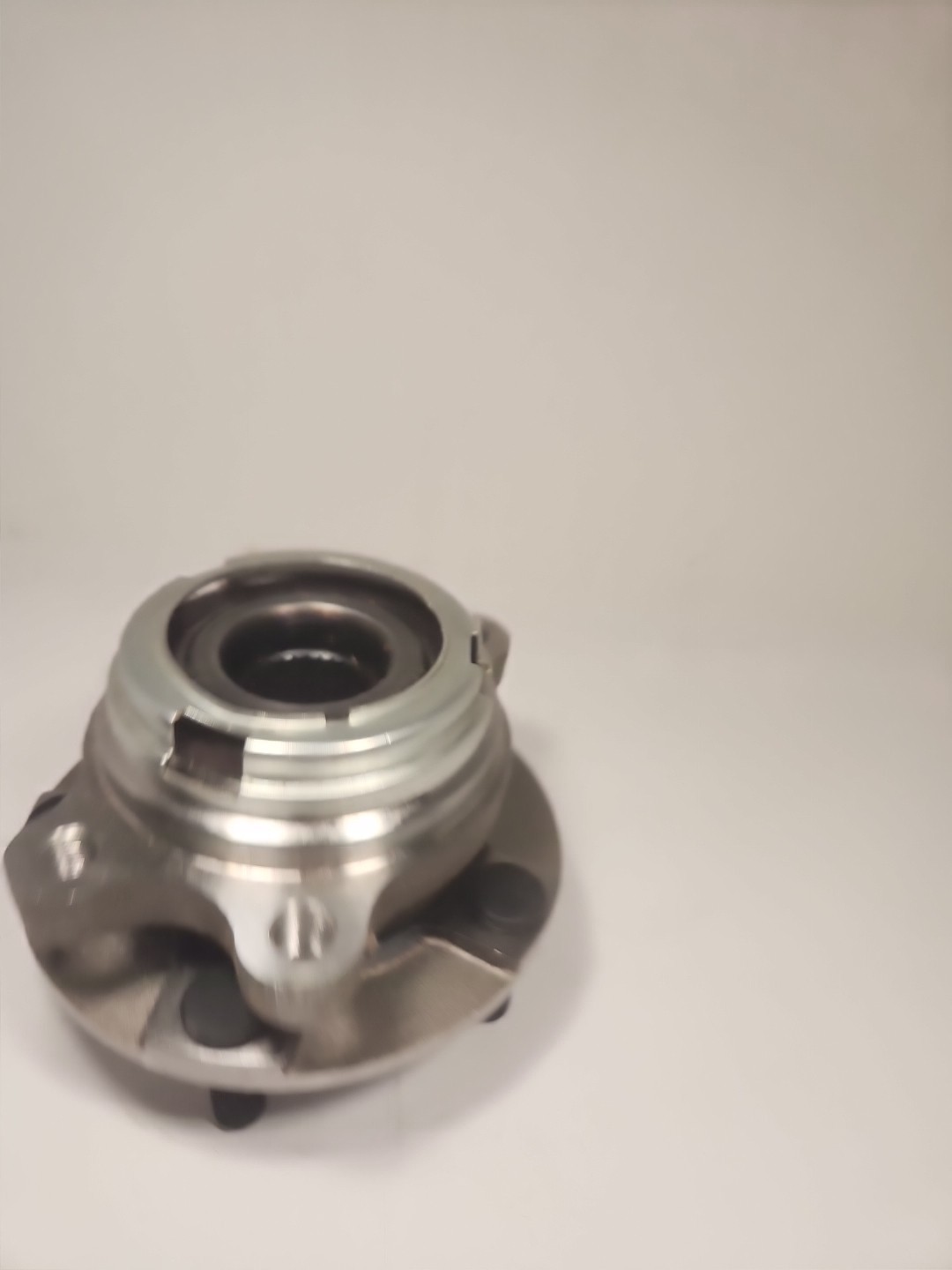 MotorbyMotor Front Wheel Bearing & Hub Assembly 512296. s5