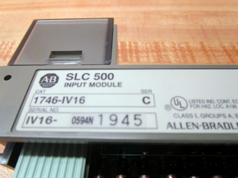 Allen Bradley 1746-IV16 Input Module 1746-1V16 W/O Door/ Series C