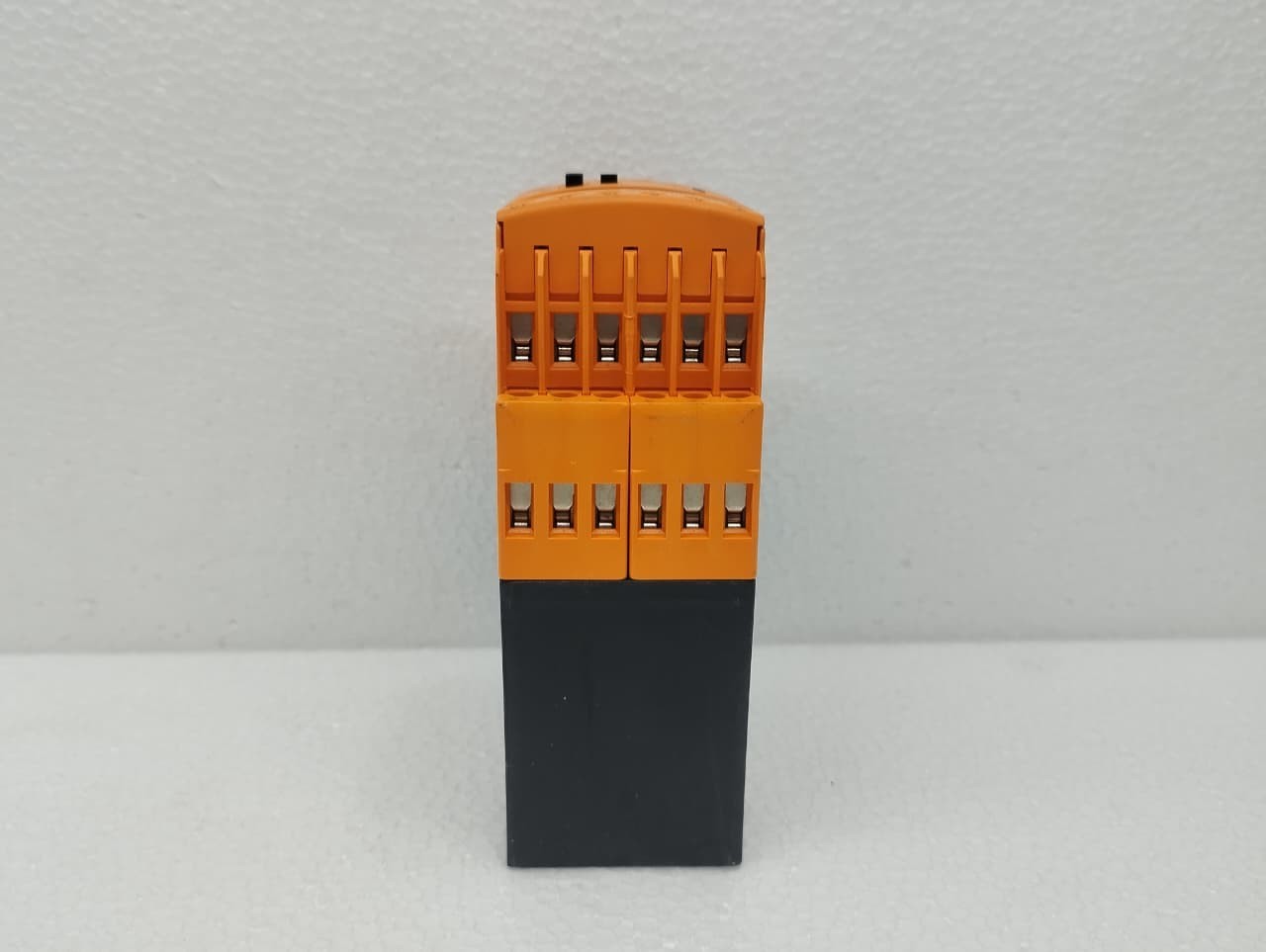 IFM Electronic Frequency/Speed Monitor DD2505 New