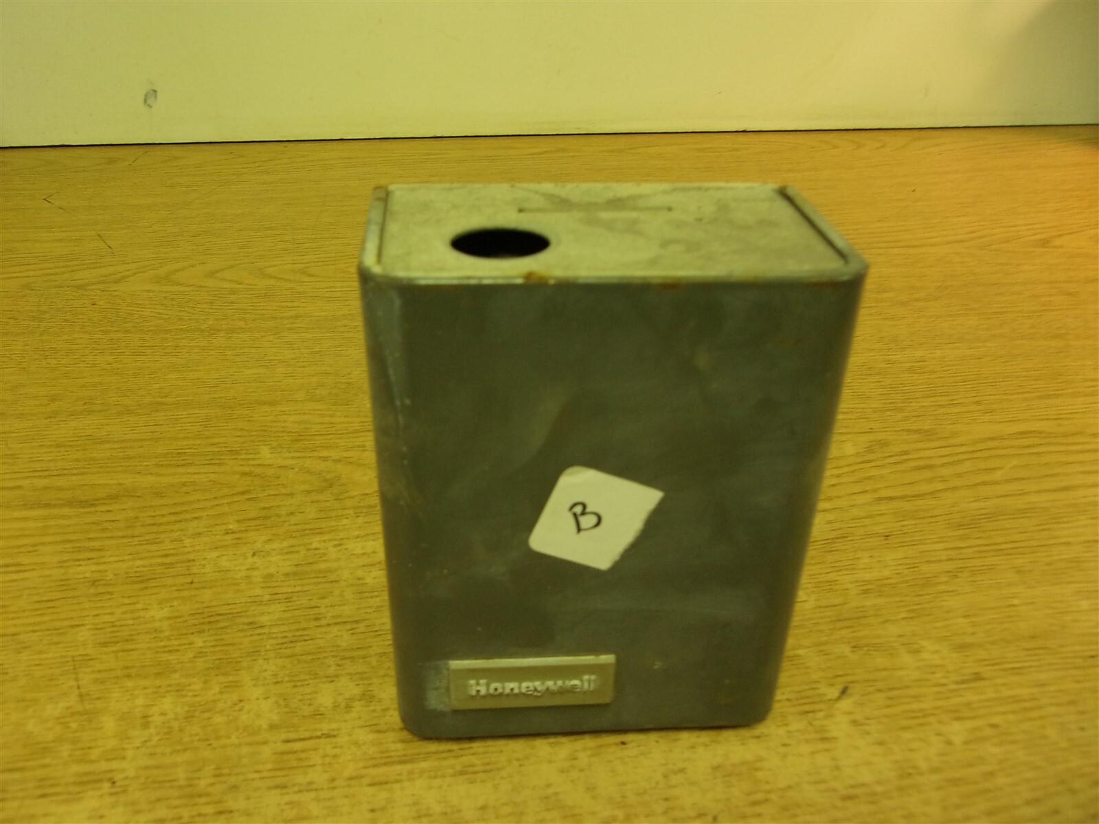 Honeywell R882B1008 2 Switching Relay “B” *FREE SHIPPING*