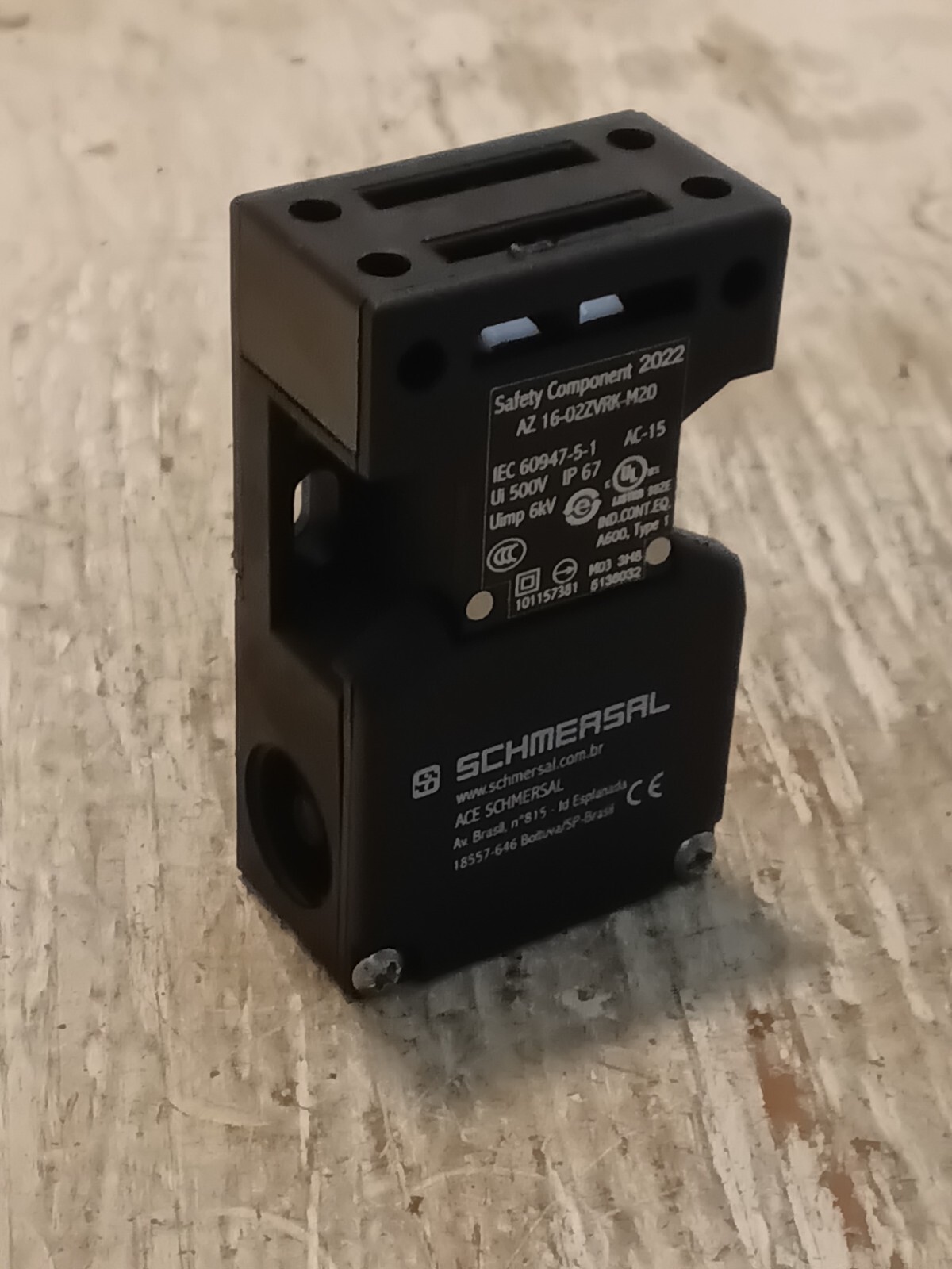 Schmersal AZ16-02ZVRK-M20 Safety Switch – (SP290)