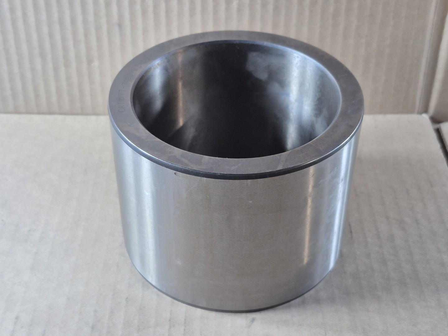 SURPLUS NEW Caterpillar 7T-7190 Sleeve Bearing (Bushing) , 102mmx127mmx93mm
