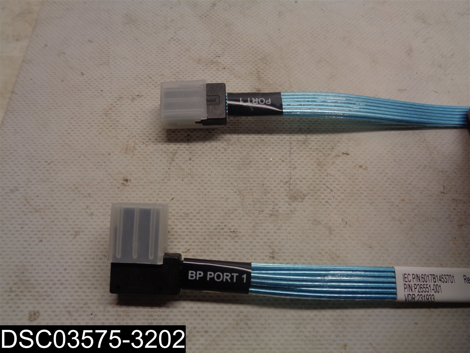 QTY=100 (10 Bndl x 10) P26551-001 Backplane To Type-P Controller Cable