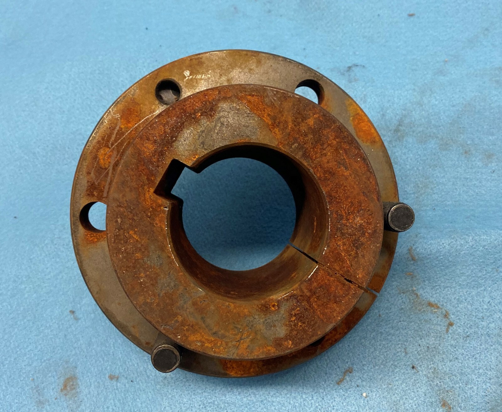 6 HOLE HUB, FLANGE O.D. 6.64″, HUB O.D. 4.37″, BORE 2.5″, STUB LENGTH 3″