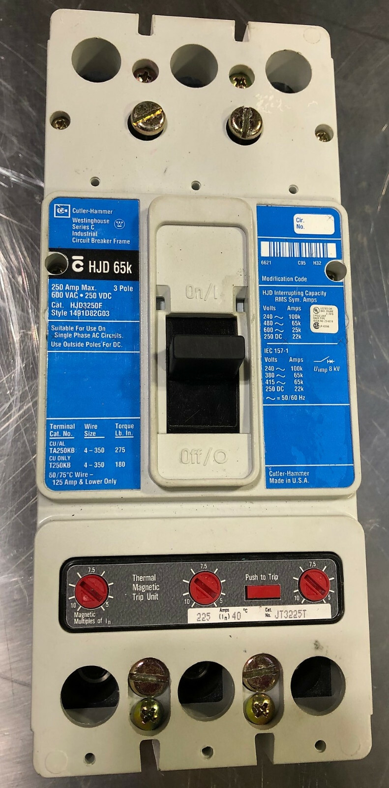 Cutler-Hammer HJD3250F adjustable breaker with JT3225T 225A trip unit