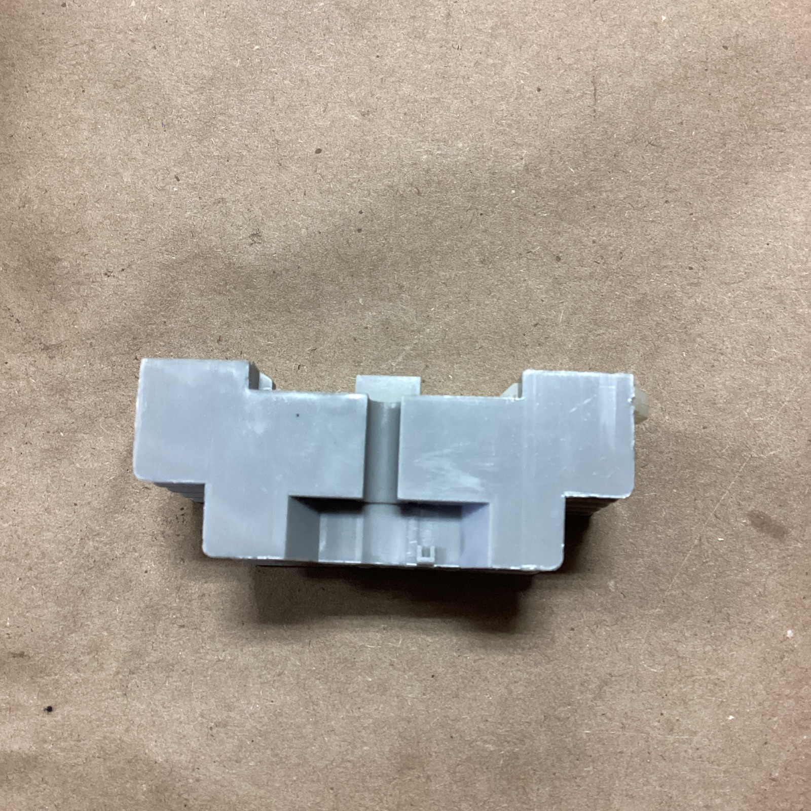 TYCO ELECTRONICS 27E894 300VAC 10A NSNP