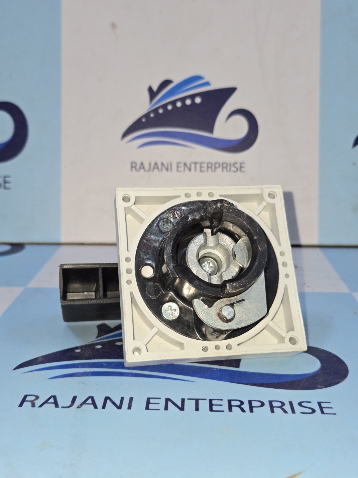 NEW Siemens 8UC 68 Accessory Hybrid Drive For 3KL8 SZ1/2