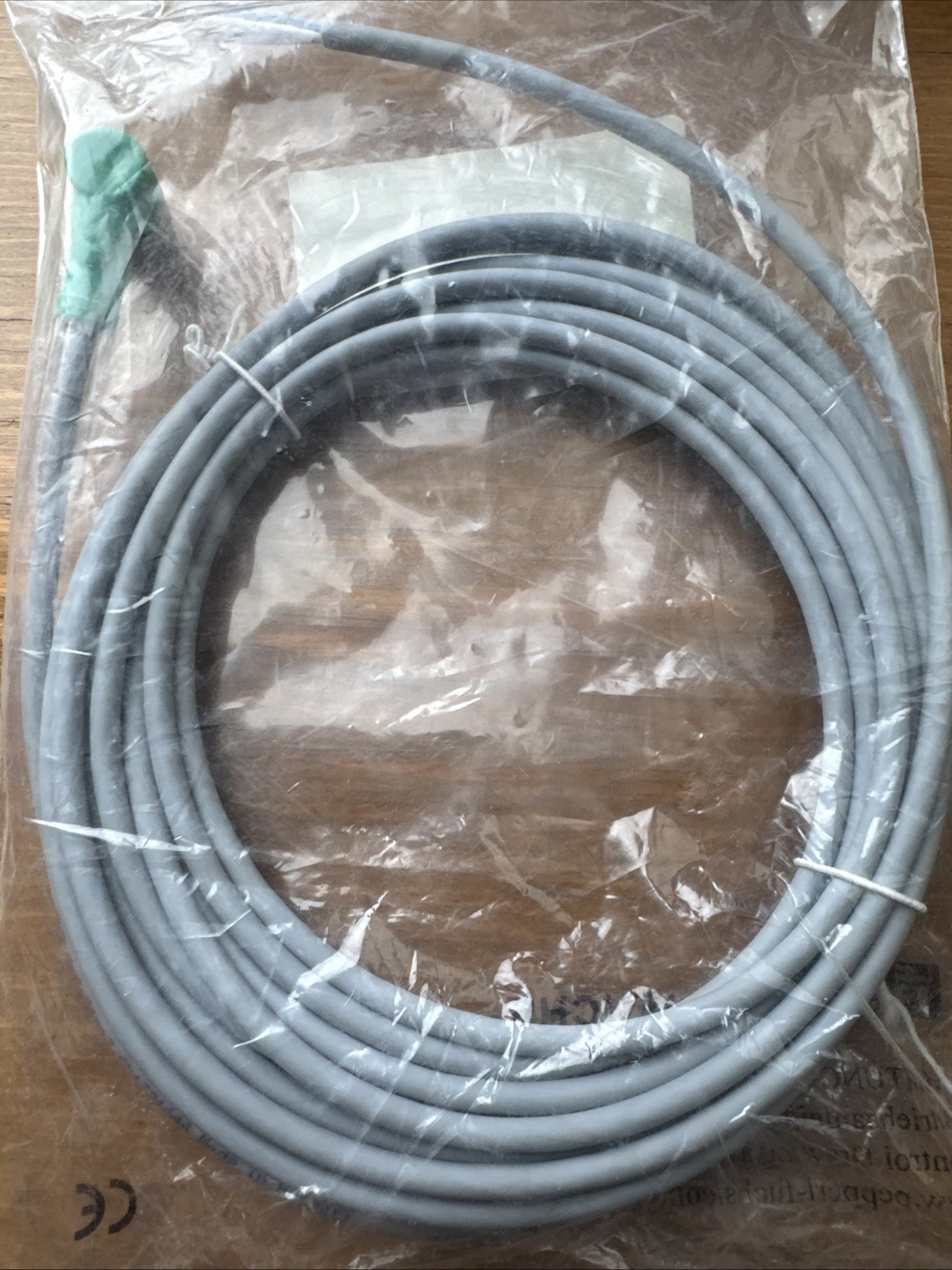 Pepperl+Fuchs Cable 033808 V1-W-5M-PUR FAST FREE SHIP NOS
