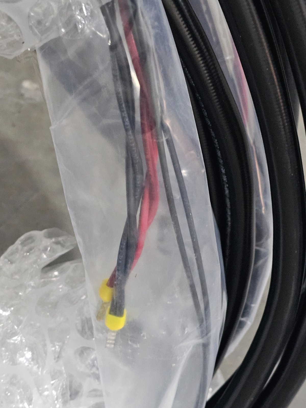 CommScope HFT410-2SBVYF-20G 20 Ft. HELIAX® FiberFeed Hybrid Jumper 4×10 AWG