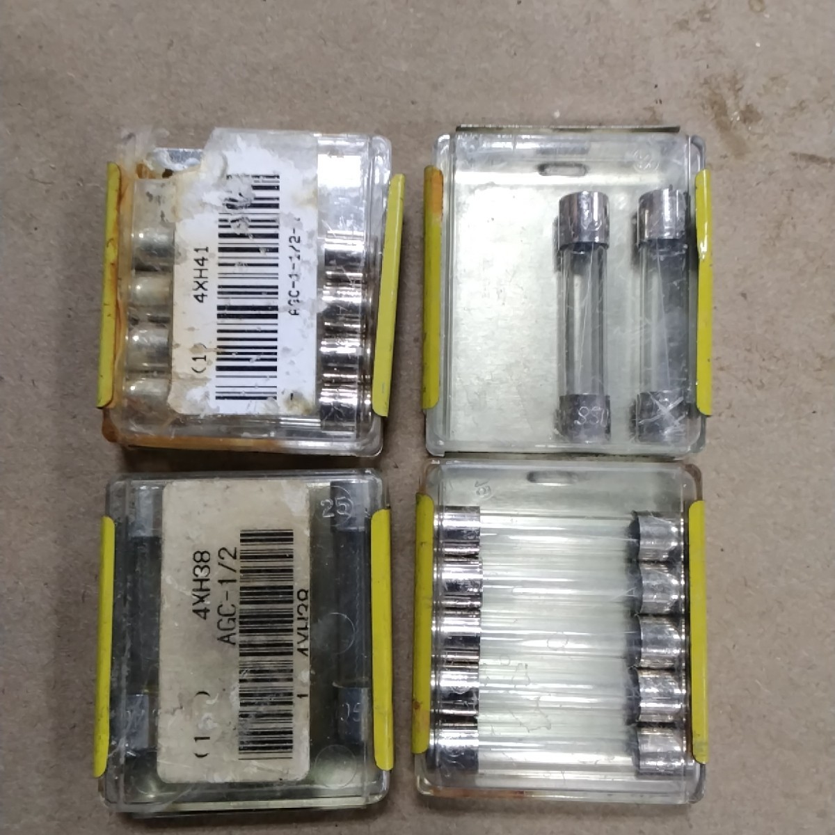 NEW LOT OF 13 BUSS AGC-3 (7), AGC-1/2 (2), AGC-1-1/2 (4) D21