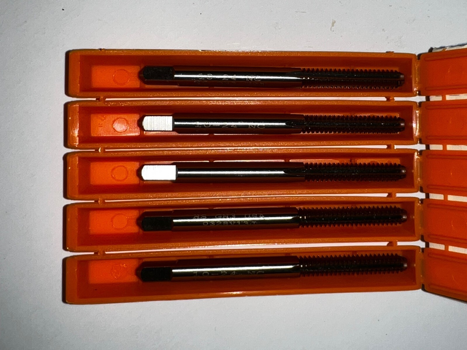 HERTEL BOTTOMING HAND TAP 4 FLUTE 02383891 #10-24 H3 1″ LOC 2-1/2″ OAL LOT OF 5