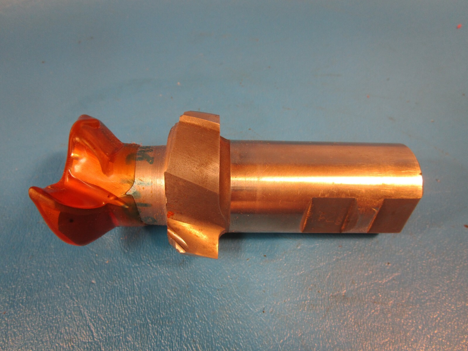 Quinco SE64, 39098, 2 x 1 1/4 x 2 x 4 1/2″, 3-Flute Single End 30 Deg. H Center
