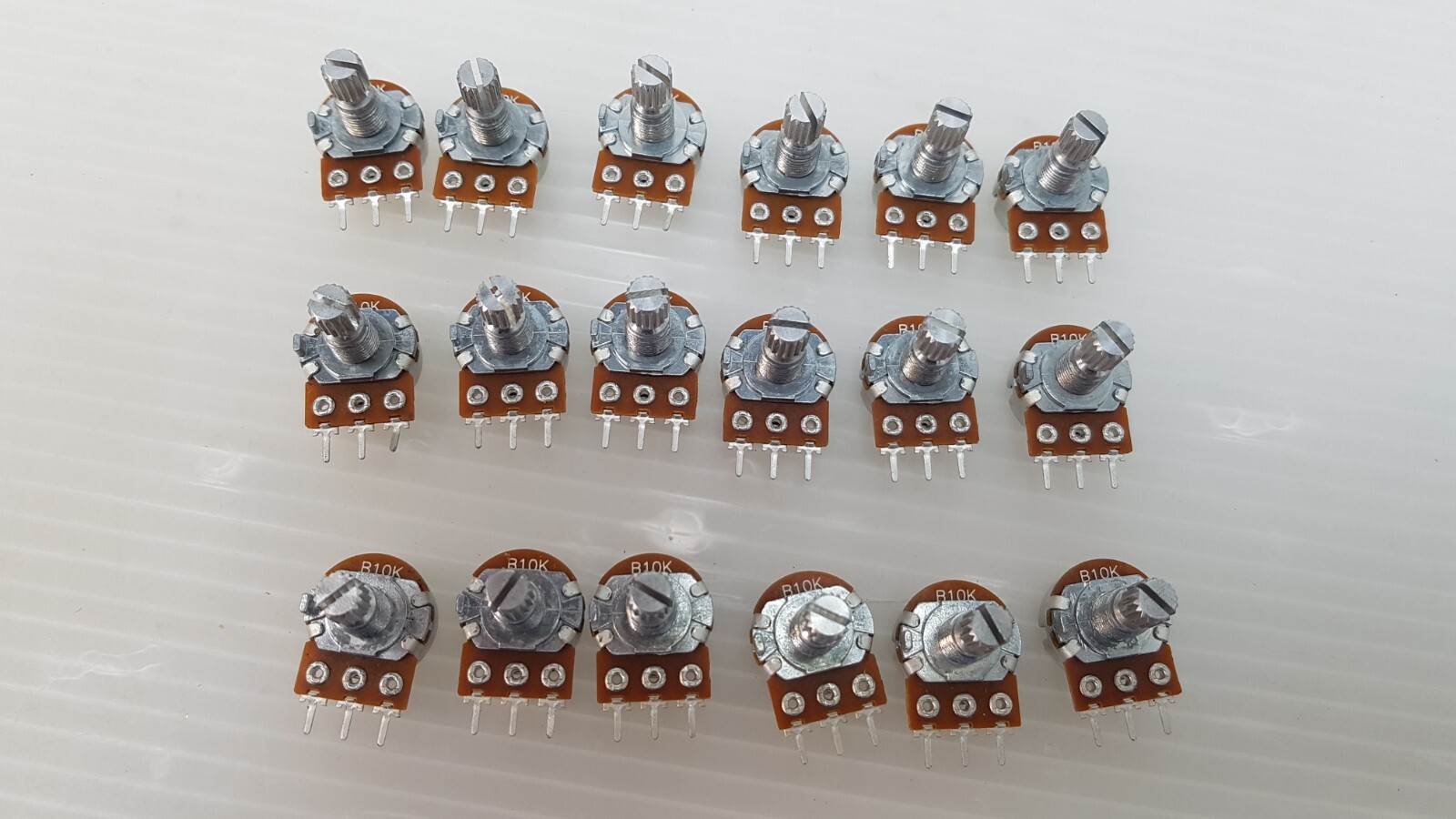BI TECHNOLOGIES, TT ELECTRONICS P160KN-0QD15B10K POT ROTARY 10K OHM 16MM PC PIN