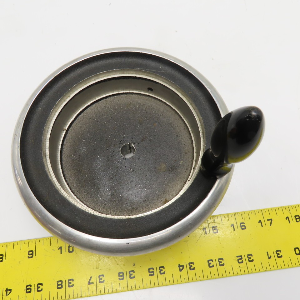 7″ Machine Handwheel with Revolving Handle 1/2″ Bore