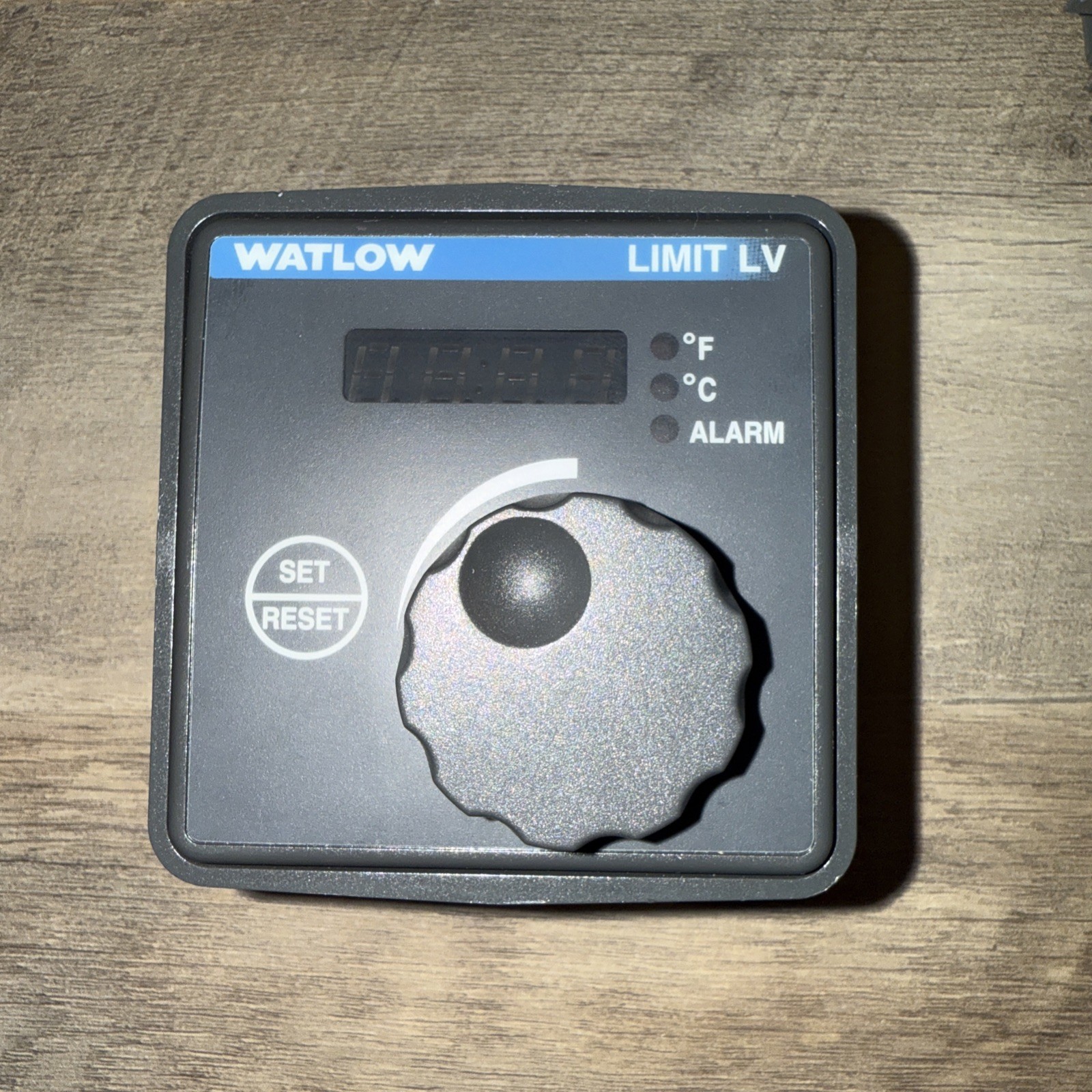 USSP Watlow LV Series Temperature Limit Controller 120 VAC LVC6kw00322282a