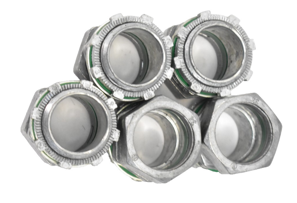 Lot of 5 Raintight Liqua-Seal Connectors 1″ Dia Threaded Union Connectors