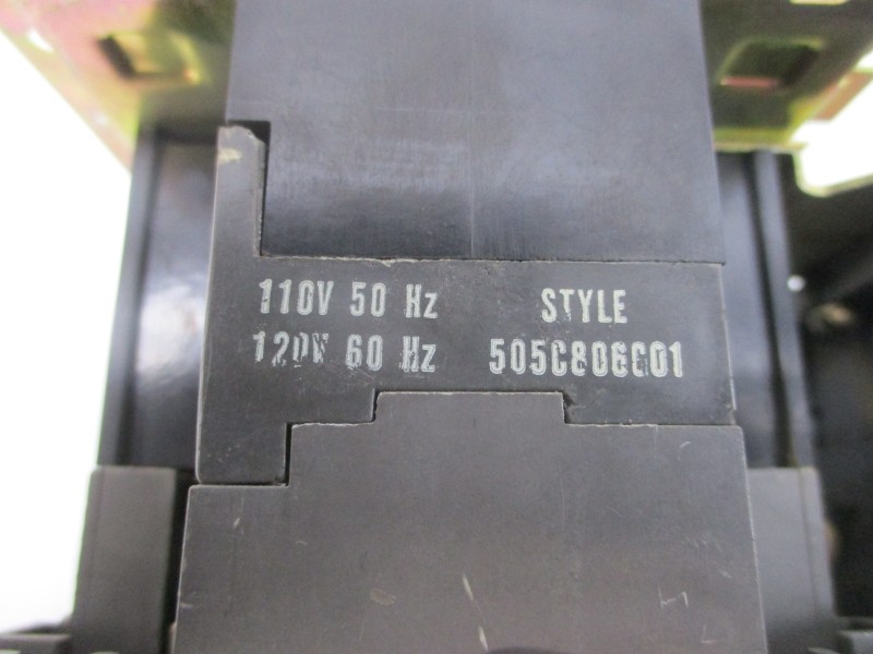 WESTINGHOUSE A200M2CAC 765A842G01 110/120V 45A UNMP