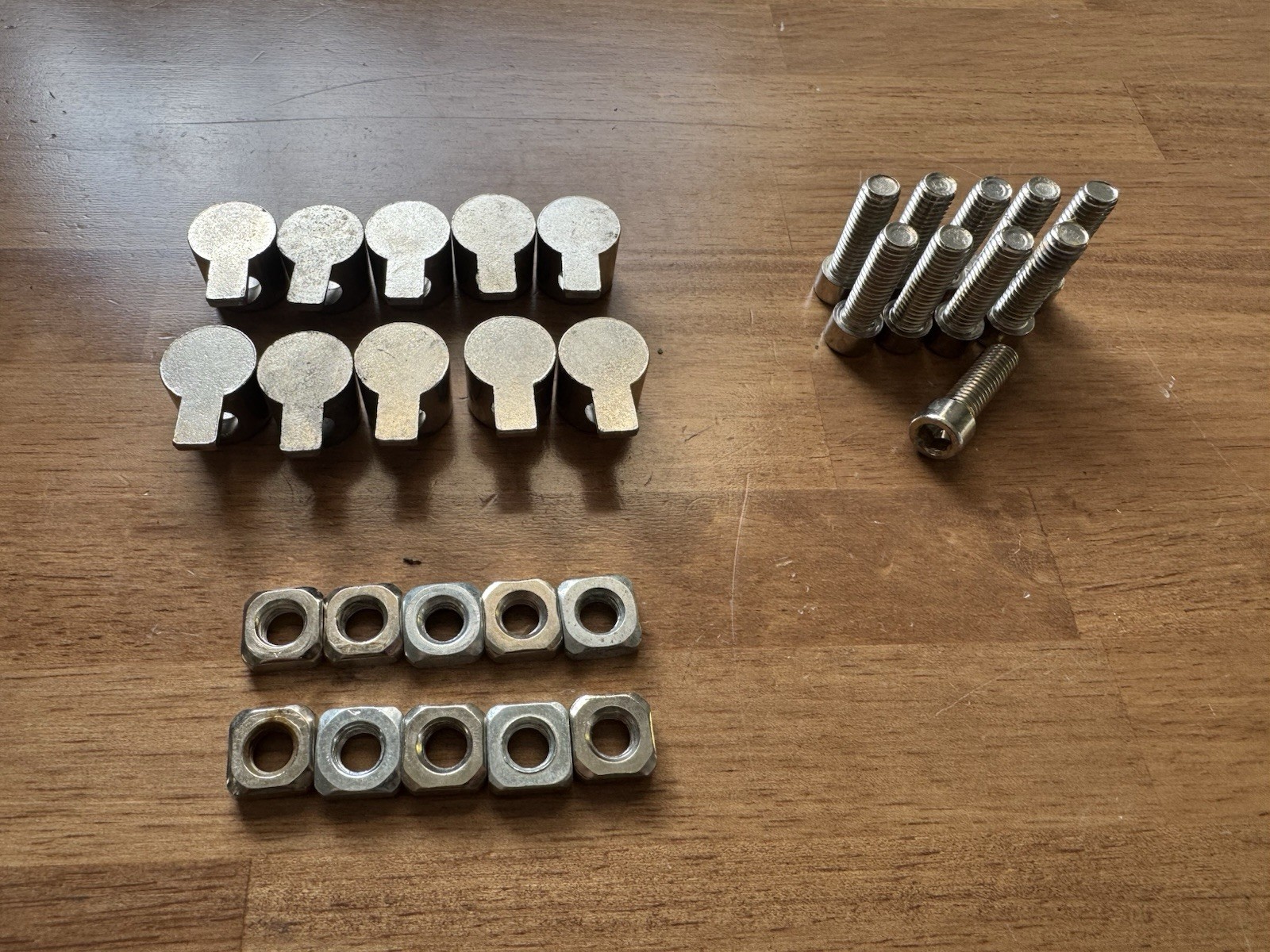 Lot of 10 80/20 Style Anchor Sets, with Nuts, Anchors and Screws 40 series or 15