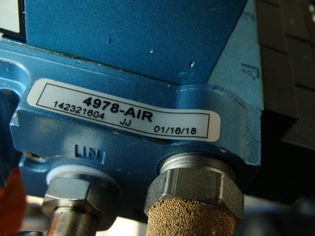 BANK OF 16 MAC SOLENOID VALVES 45A-MAJ-DDAJ-1KJ W/PNEUMADYNE GAUGES