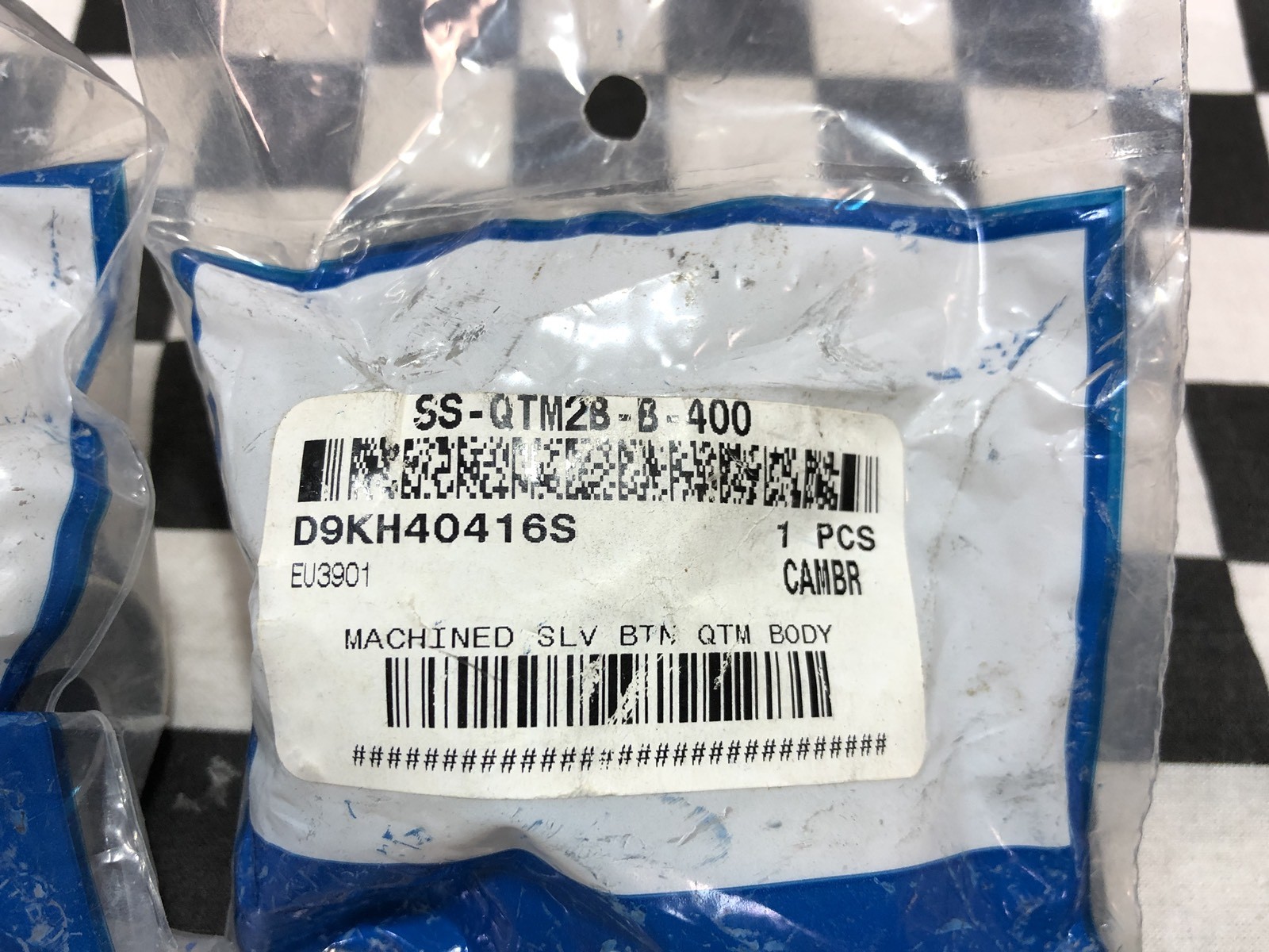 Lot Of 4, Swagelok Quick Connect 1/4″ COMP, SS-QTM2B-B-400, SHIPSAMEDAY#1654D5
