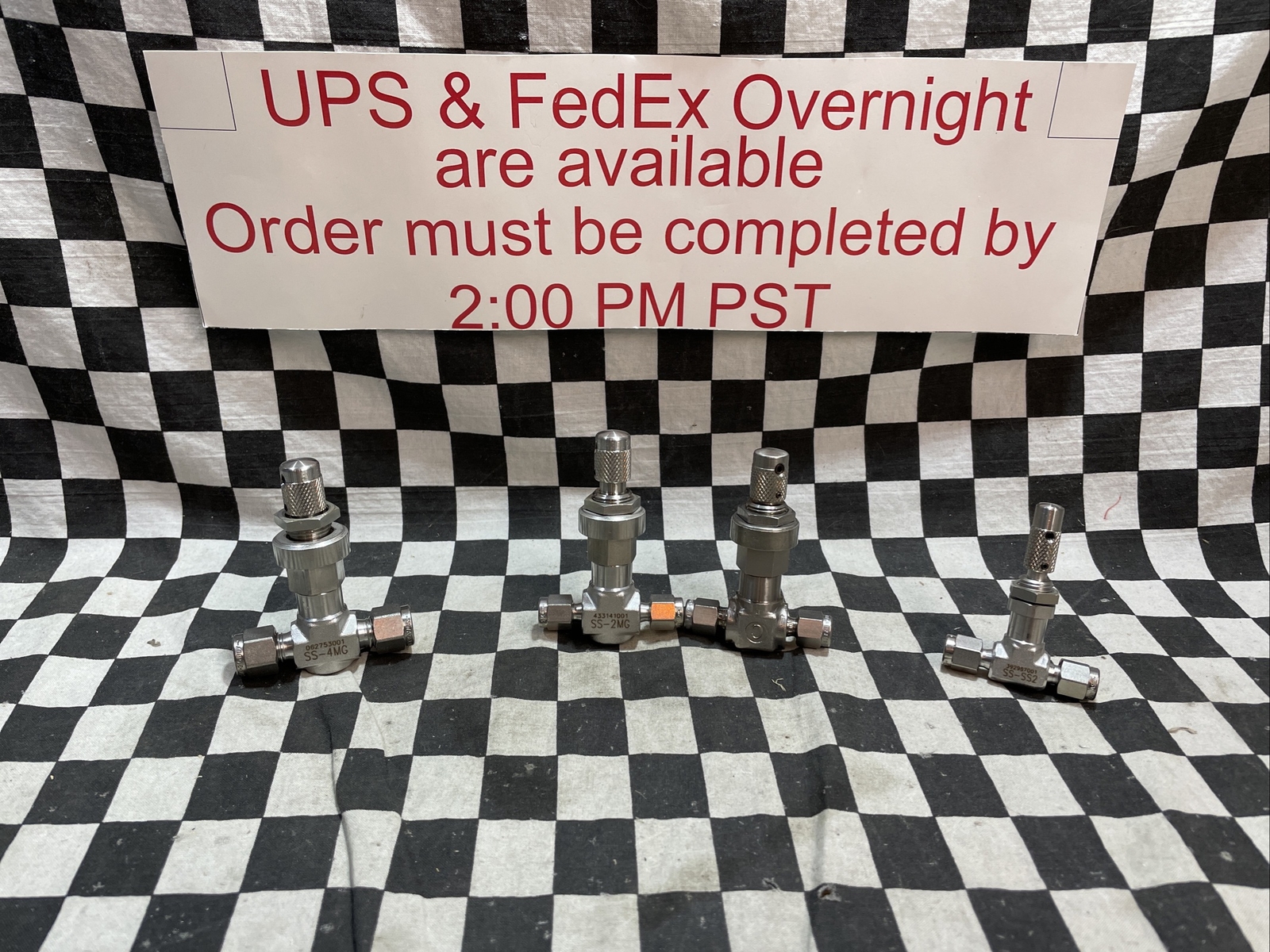 SWAGELOK SS-SS2, SS-2MG, SS-4MG, Flow Metering Valve 1/8″ TO 1/4″, LOT OF 4