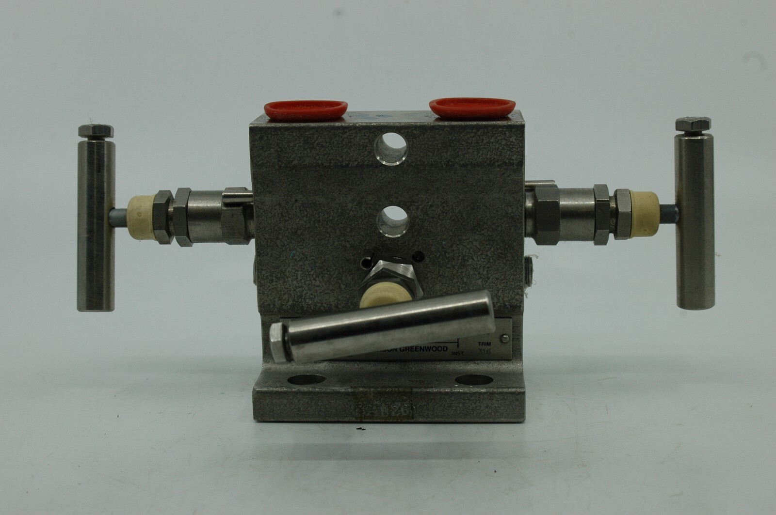 ANDERSON GREENWOOD 3 VALVE MANIFOLD FOR ROSEMOUNT 3051 DP TRANSMITTER, -SURPLUS-