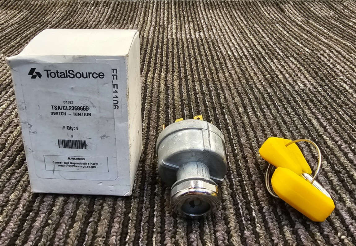 Total Source TSA/CL2368655: Ignition Switch Fits Clark NOS