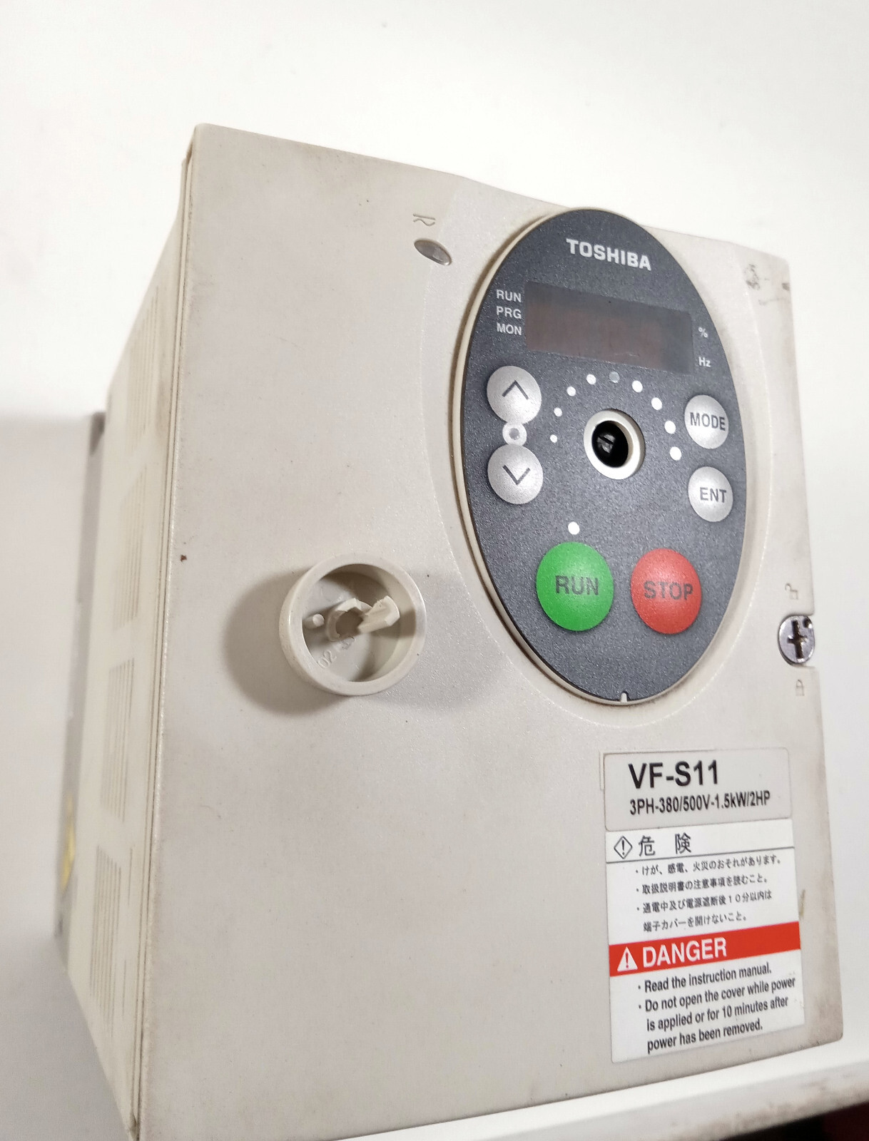 1 USED TOSHIBA VFS11*4015PL-WP (2) DRIVER INVERTER W/ LOOSE KNOB ***MAKE OFFER**