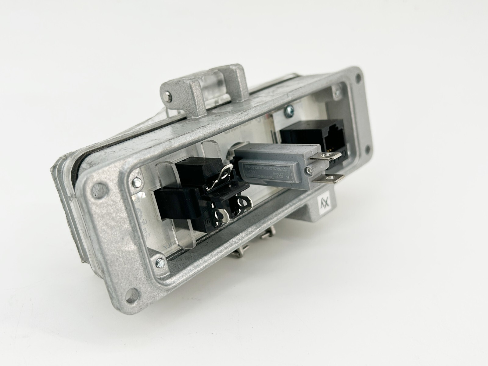 New Grace Products P-R2-H3R3 Ethernet Panel Basket Bulkhead Connector 120V