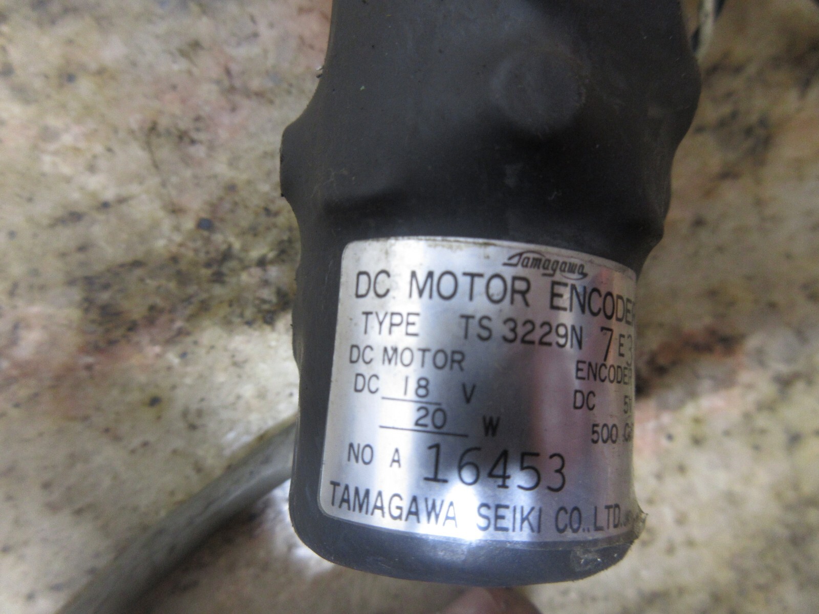 TAMAGAWA DC MOTOR ENCODER TS 3229N 7E3 18V 20W 16453