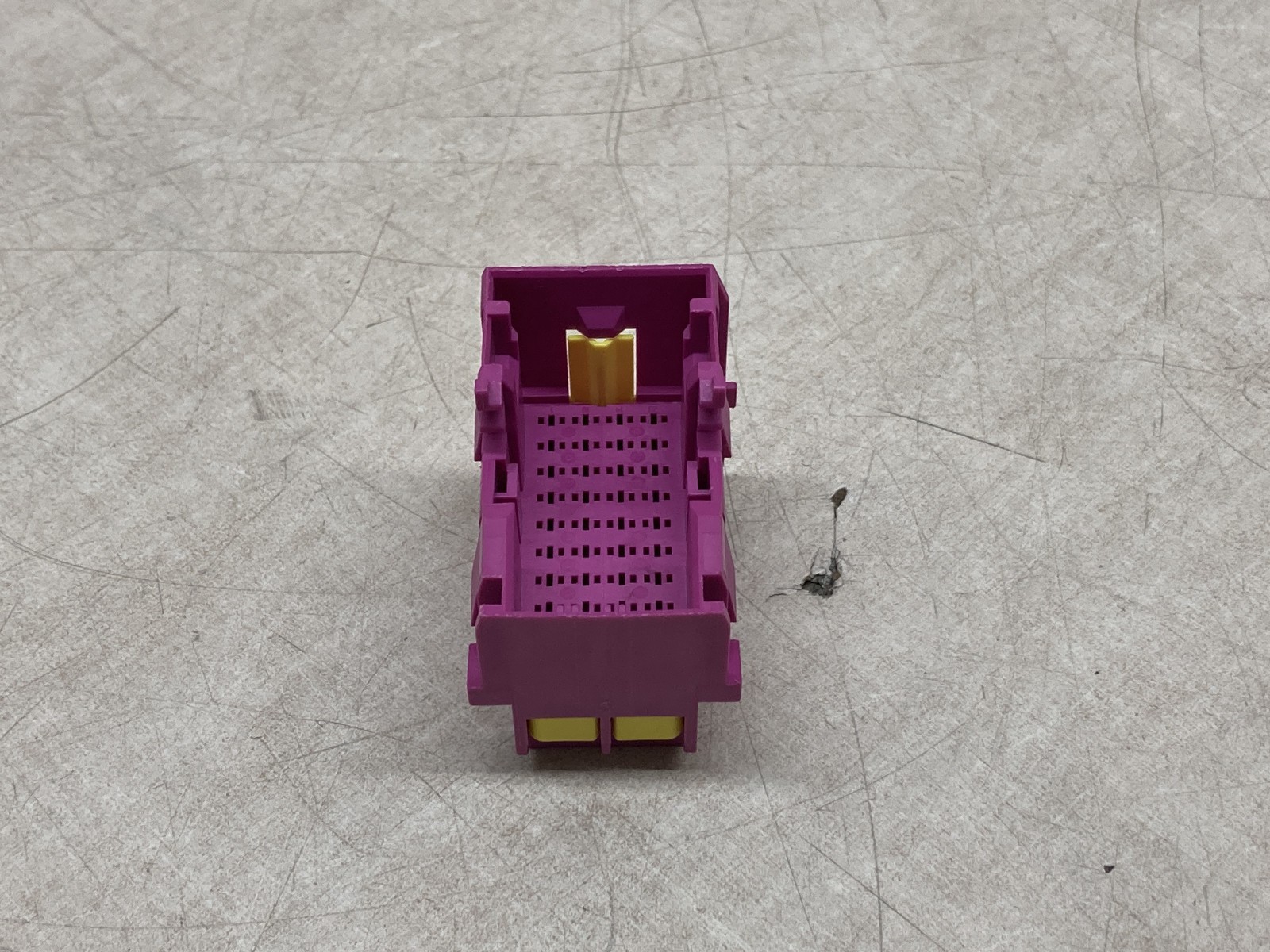 Lot of 20 TE Connectivity TAB HSG 36 Pos Assy Purple&Yellow Housing Automotive