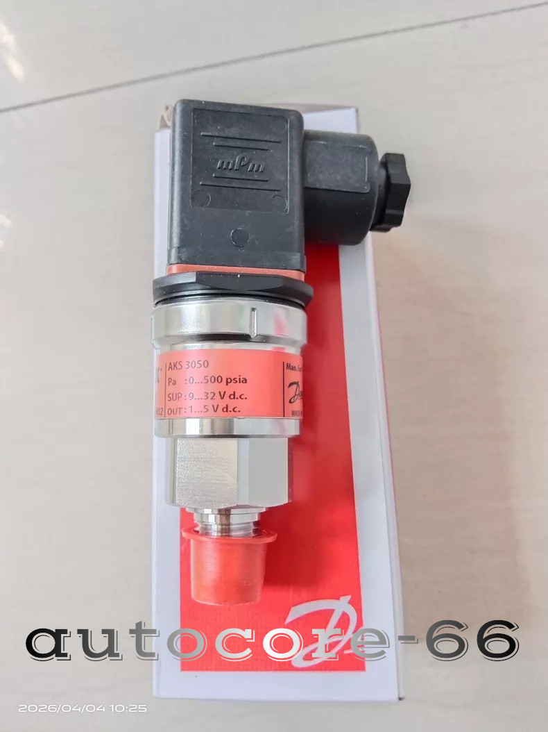 1PC NEW Danfoss AKS3050 Pressure Sensor 060G3592 Fast shipping One-year warranty