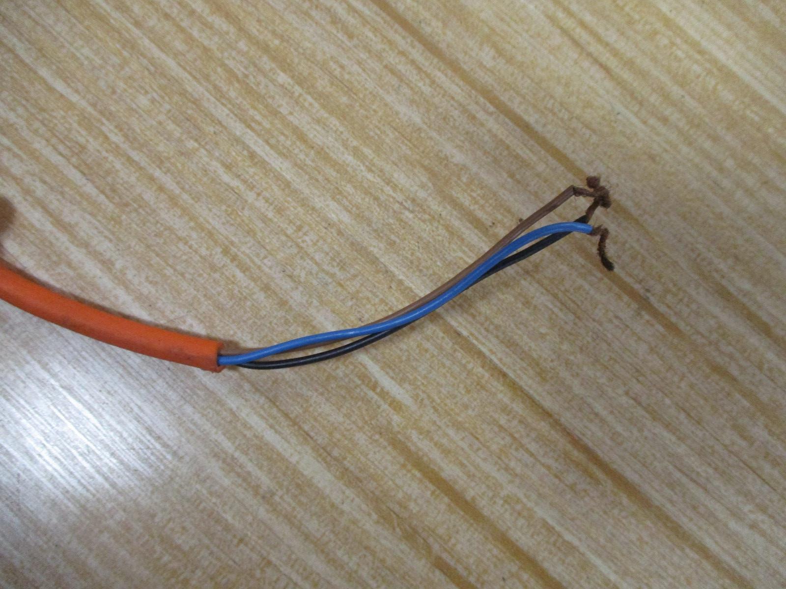IFM Efector US/3-DC-P/N-ROL-PUR-5M/L Cordset