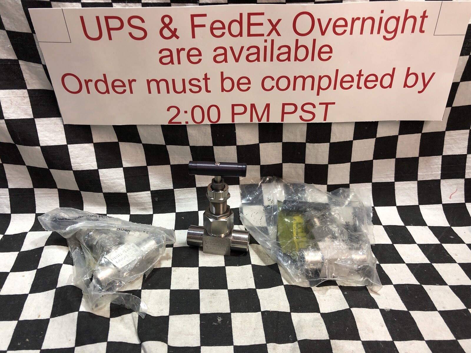 WHITEY Bonnet Needle Valve 1/4″ FNPT, SS-3NBF4, SS3NBF4, LOT OF 3 #1541N16