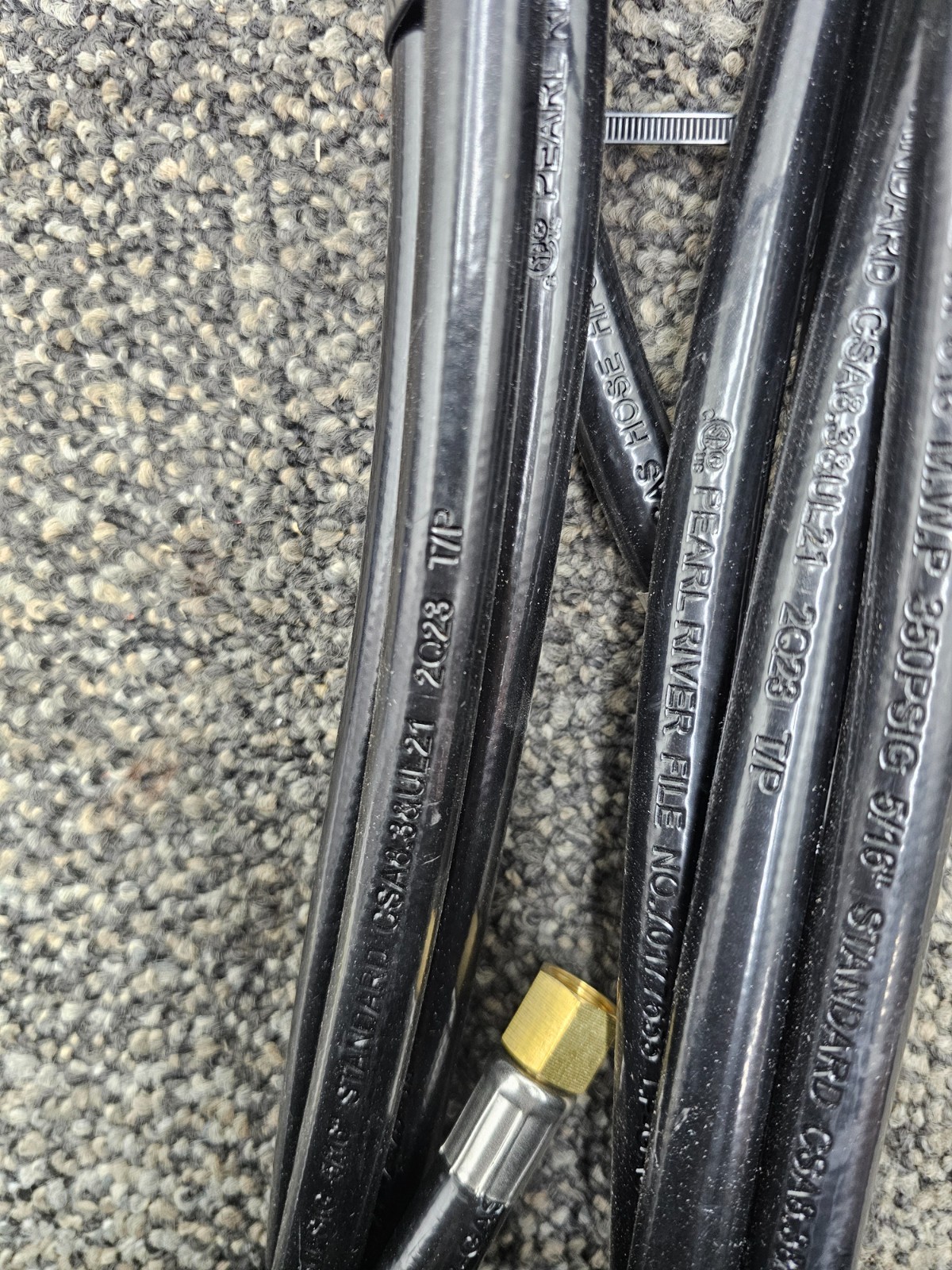Pearl River 70177655 5/16″ HP516 Propane Adapter Hose 350PSIG LP-GAS Black