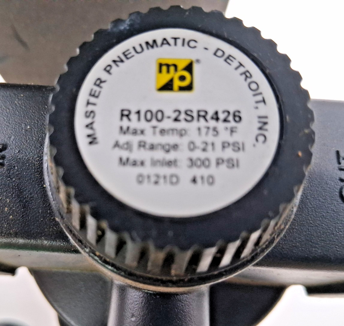 MP R100-2SR426 Regulator with Gauge