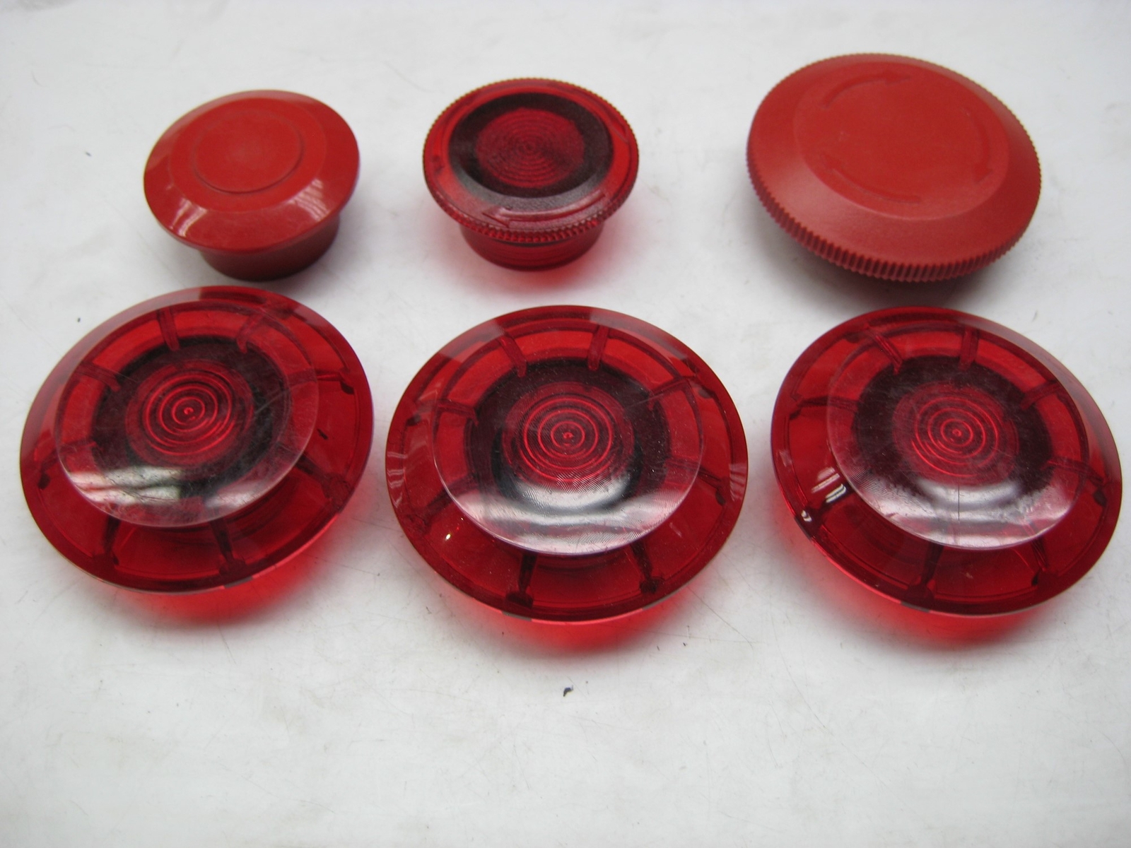INDUSTRIAL SPARE LOT OF 6 RED PUSH BUTTON CAPS NSNP
