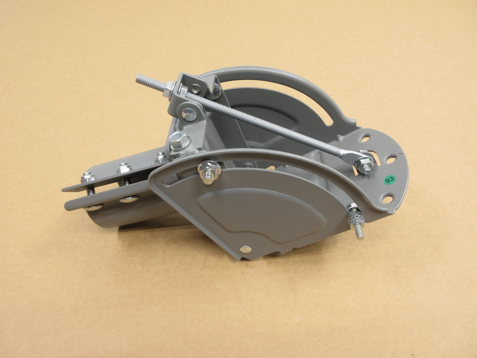 GRAY E0901301-01 TA SATELLITE MOUNTING NEW (P163)