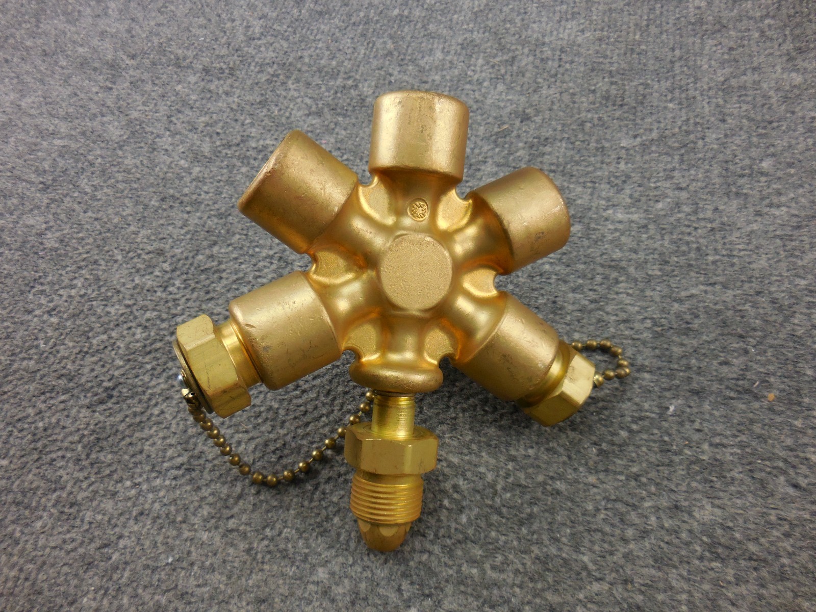 Unused Western Enterprises Manifold Block Brass Argon Splitter CGA 580