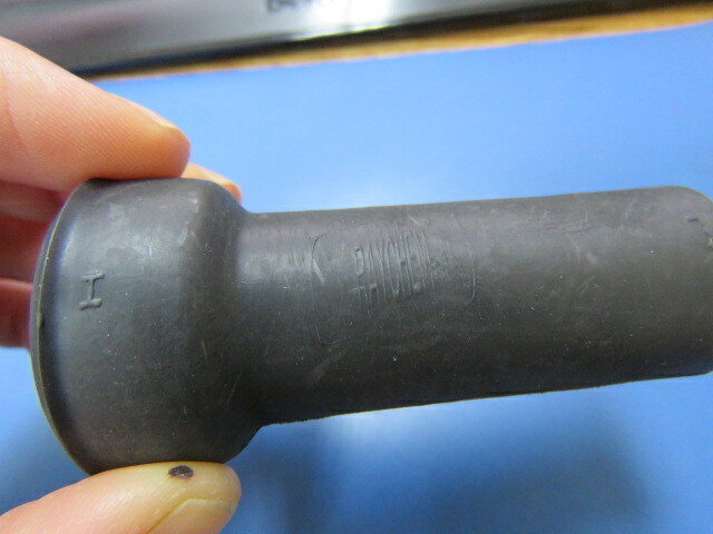 RAYCHEM 202F221-71/180-0 Qty of 2 per Lot Heat Shrink Molded Boot ST Flexible P