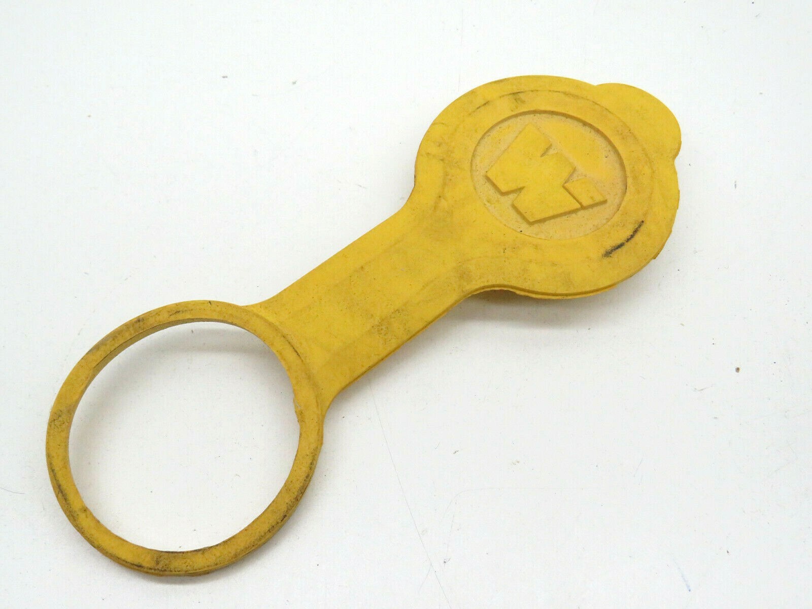 Woodhead 2″ Yellow Rubber Dust Cap Cover for Weatherproof Connector