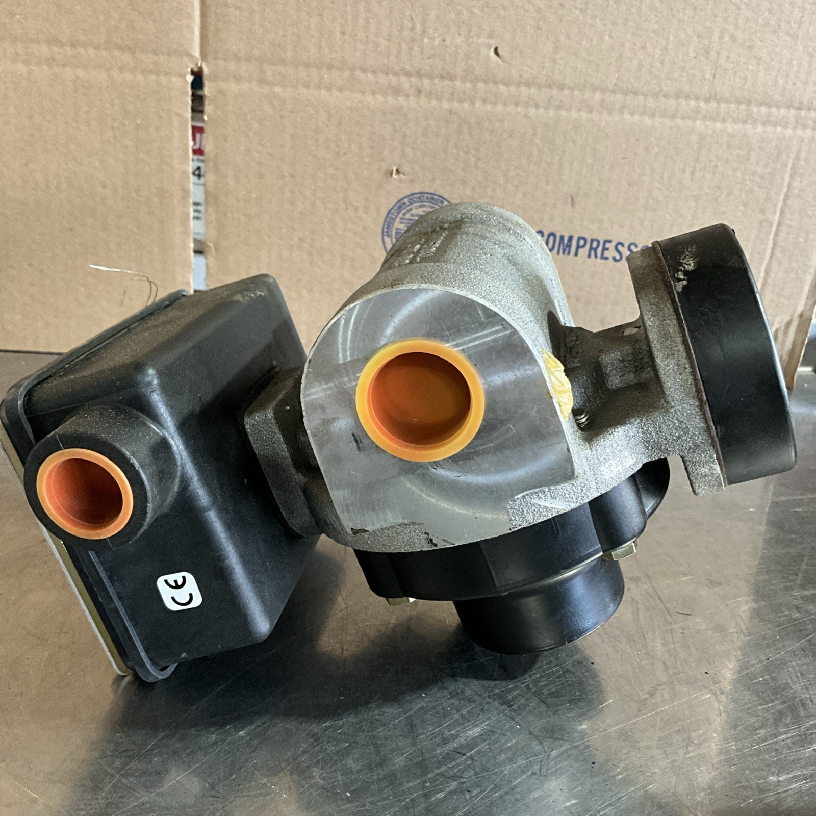 UFM MN-ASB10GM-8-500V.9-A1WR-C FLOW RATE INDICATOR MN 122461
