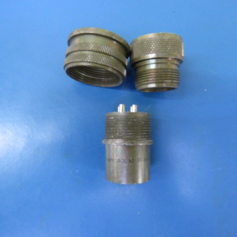 Amphenol 97-3106A-18-4S Qty of 3 per Lot Circular Connector – Plug – Female Soc