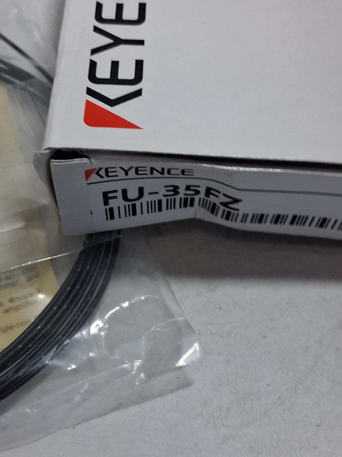 KEYENCE FU-35FZ REFLECTIVE FIBER UNIT M3 COAXIAL 1M FREE-CUT STRAIGHT NIB