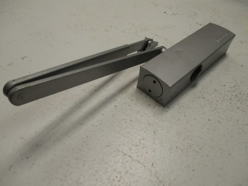 GEZE 0672-CPD-0118 TS200 OVERHEAD DOOR CLOSER UNMP