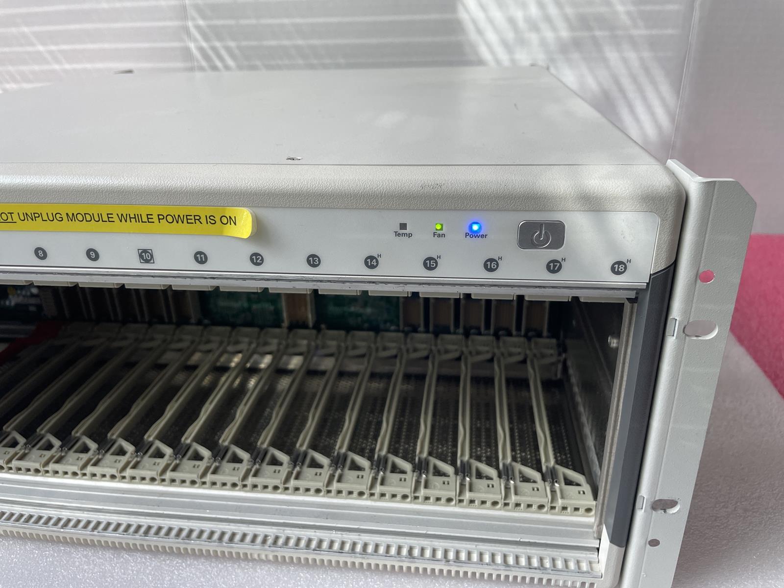 AEMULUS 18-SLOT PXIE CHASSIS PXES-2780 3U PXI EXPRESS CHASSIS, DENTED CORNER