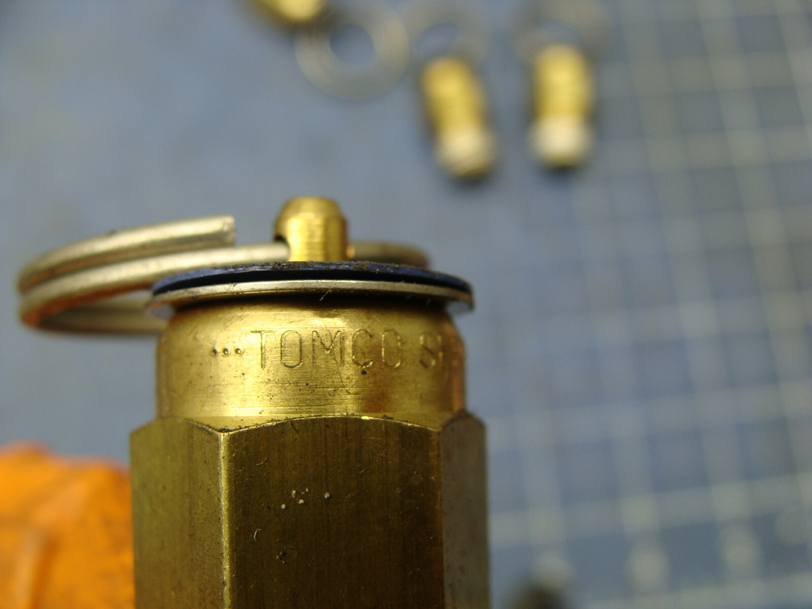 LOT OF 4 TOMCO SERIES 1776K BETAVALVE PRESSURE RELIEF VALVES 1/4″ NPT MALE