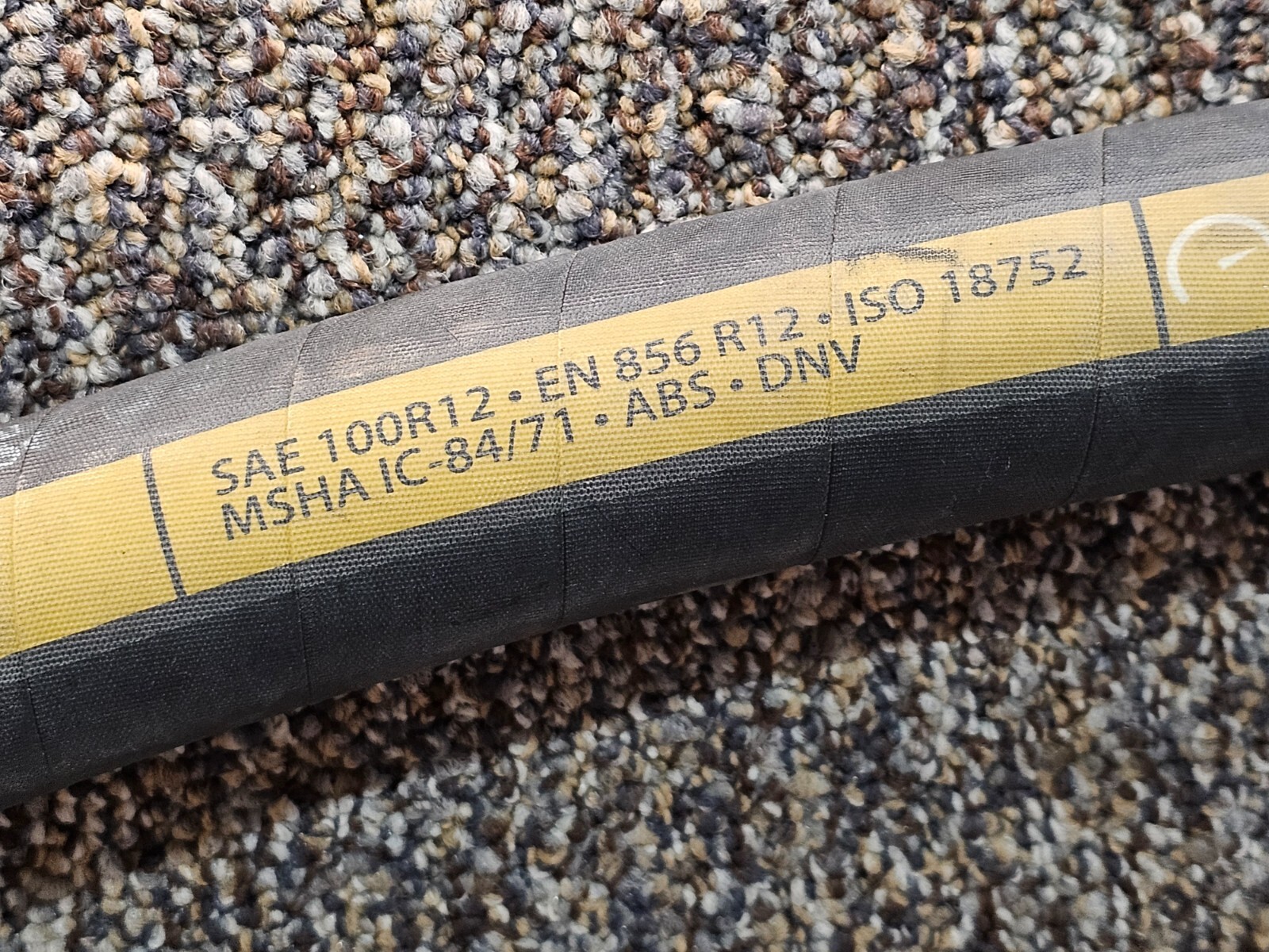 Aeroquip Danfoss FC736-20 Ultra Abrasion Resistant 4-Spiral Wire Hydraulic Hose