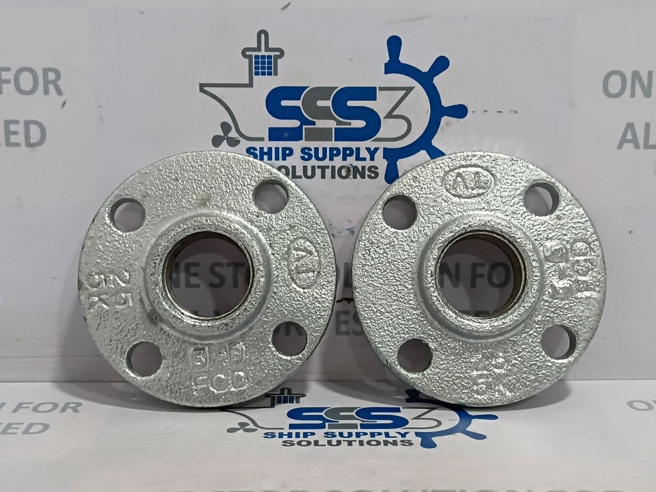 Galvanized Malleable Iron Floor Flange 3/4″ BSP Threaded 4 Bolt Pipe Flange