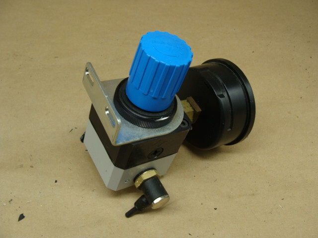 FESTO PRESSURE REGULATOR LRP-1/4-4 159501 P1 MAX: 12BAR 175PSI/1.2MPa